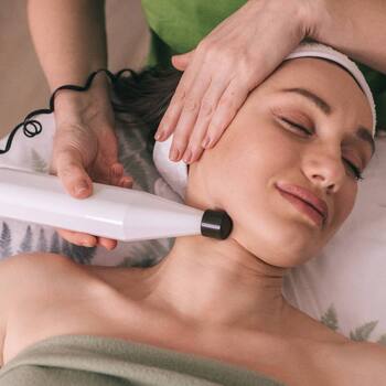 Аппаратный лифтинг массаж лица БМС  - Кабинет здоровья